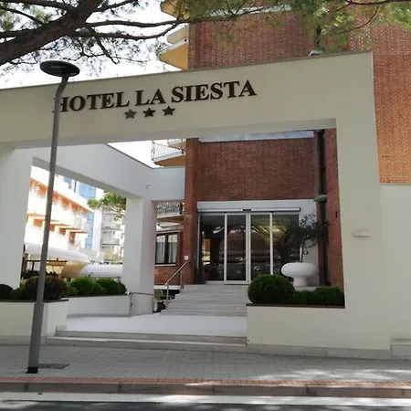 Hotell La Siesta 3*
